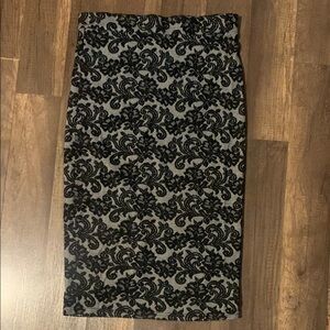 Elegant Black Lace Pencil Skirt